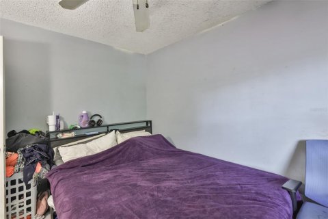 House in Tampa, Florida 3 bedrooms, 133.59 sq.m. № 2125262 - photo 13