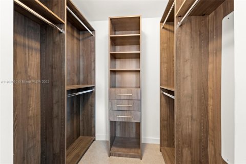 Купить кондоминиум в Майами, Флорида 2 спальни, 108.23м2, № 2012435 - фото 11
