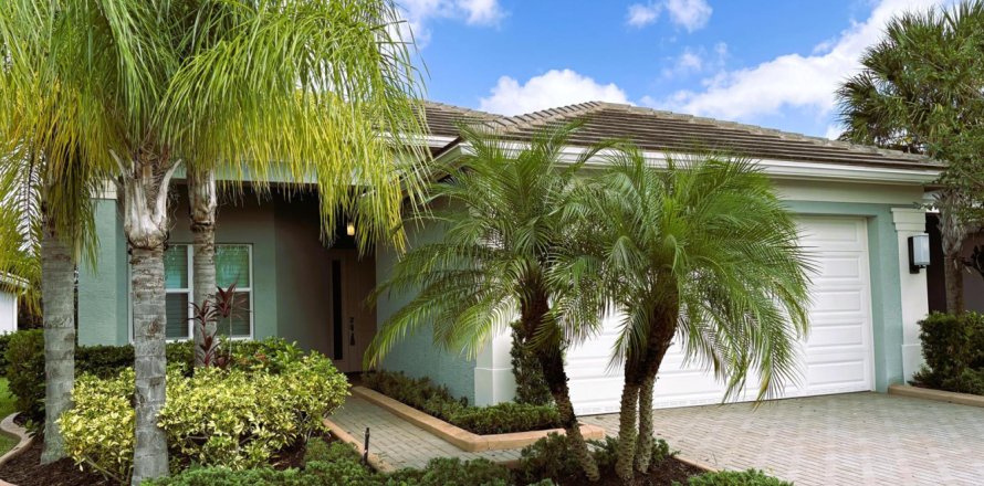 House in Port St. Lucie, Florida 3 bedrooms, 191.75 sq.m. № 2392665