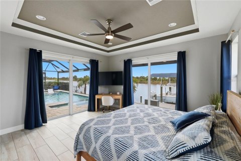 House in Port Charlotte, Florida 3 bedrooms, 202.62 sq.m. № 2354960 - photo 7