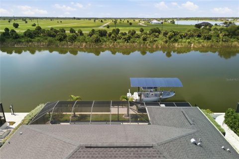 House in Port Charlotte, Florida 3 bedrooms, 202.62 sq.m. № 2354960 - photo 17