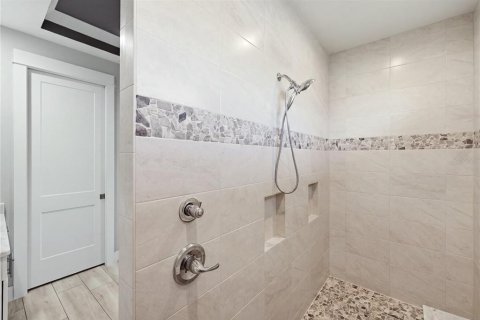 House in Port Charlotte, Florida 3 bedrooms, 202.62 sq.m. № 2354960 - photo 29