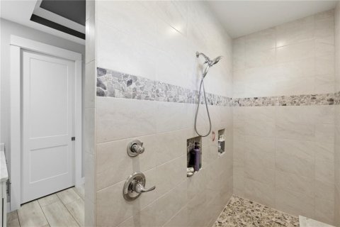 House in Port Charlotte, Florida 3 bedrooms, 202.62 sq.m. № 2354960 - photo 28