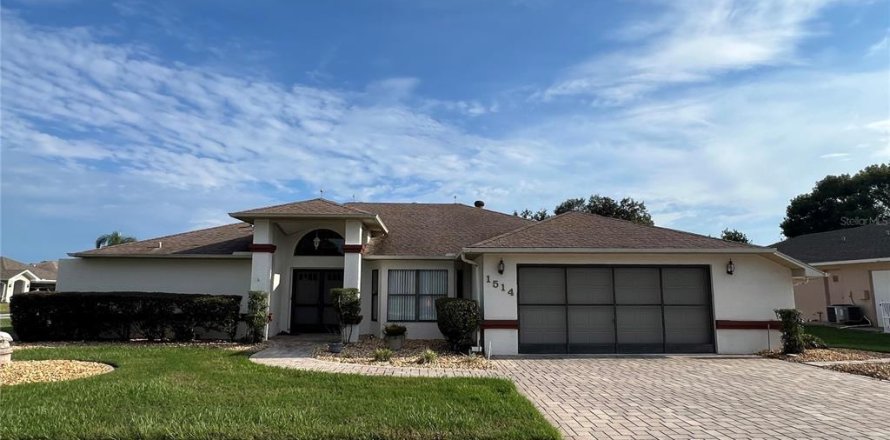 Villa ou maison à Spring Hill, Floride 3 chambres, 179.3 m2 № 1898766