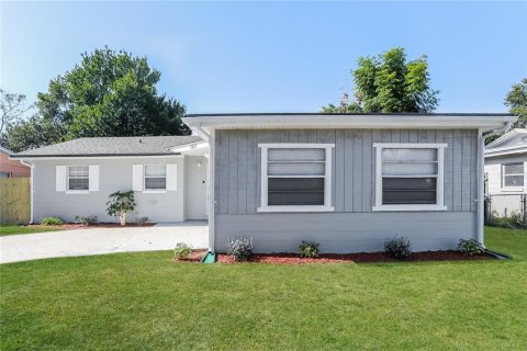 Casa en alquiler en Ocoee, Florida, 4 dormitorios, 122.07 m2 № 1796551 - foto 1