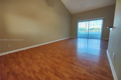 Condo in Oakland Park, Florida, 2 bedrooms  № 2030192 - photo 7