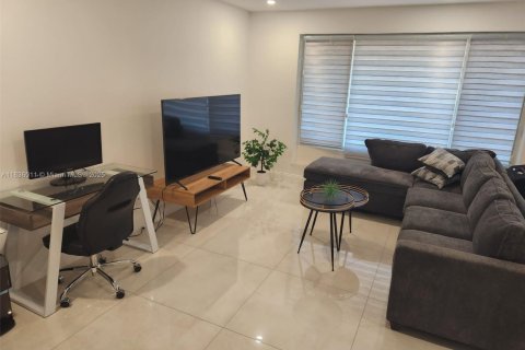 Villa ou maison à louer à Dania Beach, Floride: 1 chambre, 244.98 m2 № 1820125 - photo 6