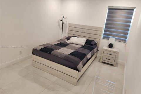Villa ou maison à louer à Dania Beach, Floride: 1 chambre, 244.98 m2 № 1820125 - photo 5