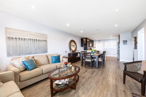 Copropriété à vendre à Coral Springs, Floride: 2 chambres, 111.11 m2 № 2084507 - photo 5