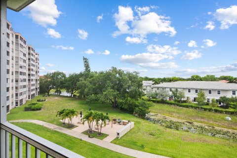 Copropriété à vendre à Coral Springs, Floride: 2 chambres, 111.11 m2 № 2084507 - photo 9