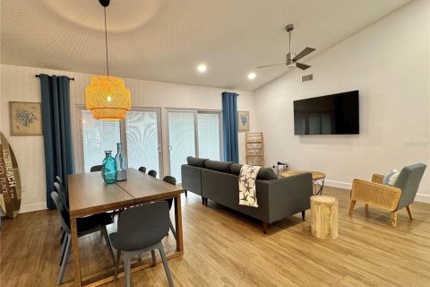 Villa ou maison à louer à Bradenton, Floride: 3 chambres, 179.95 m2 № 2258653 - photo 28