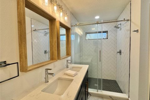Villa ou maison à louer à Bradenton, Floride: 3 chambres, 179.95 m2 № 2258653 - photo 16