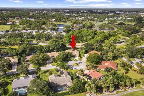 House in Port St. Lucie, Florida 4 bedrooms, 232.35 sq.m. № 2083051 - photo 15