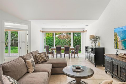 House in Jupiter, Florida 2 bedrooms, 175.21 sq.m. № 2155038 - photo 12
