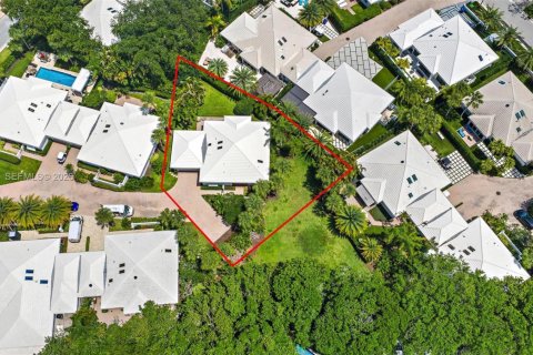 House in Jupiter, Florida 2 bedrooms, 175.21 sq.m. № 2155038 - photo 2