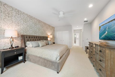 House in Jupiter, Florida 2 bedrooms, 175.21 sq.m. № 2155038 - photo 5