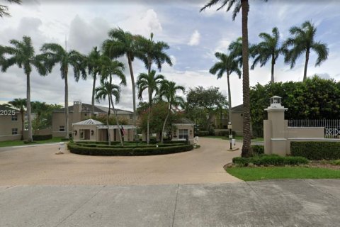 Touwnhouse à vendre à Miami, Floride: 3 chambres, 197.7 m2 № 1818385 - photo 1