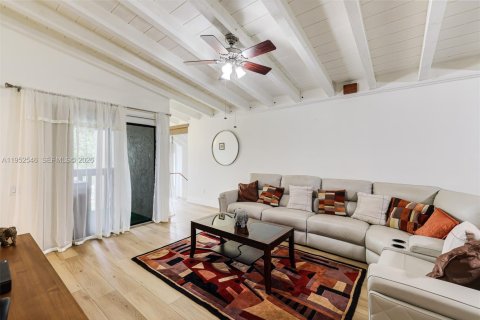 Condo in Miami, Florida, 3 bedrooms  № 2173528 - photo 28