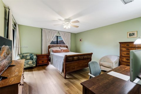 Condo in Miami, Florida, 3 bedrooms  № 2173528 - photo 17