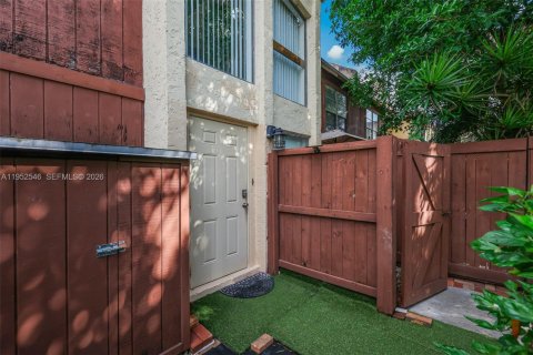 Condo in Miami, Florida, 3 bedrooms  № 2173528 - photo 3