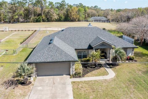 Villa ou maison à vendre à Keystone Heights, Floride: 4 chambres, 214.6 m2 № 2427583 - photo 3