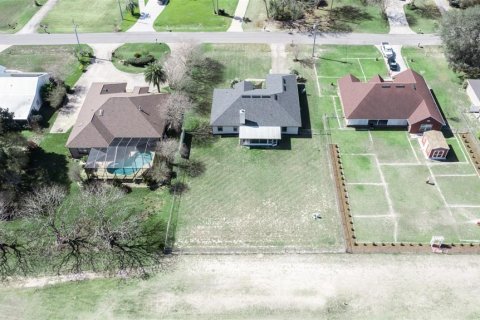 Villa ou maison à vendre à Keystone Heights, Floride: 4 chambres, 214.6 m2 № 2427583 - photo 16