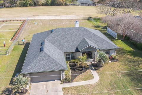 Villa ou maison à vendre à Keystone Heights, Floride: 4 chambres, 214.6 m2 № 2427583 - photo 4