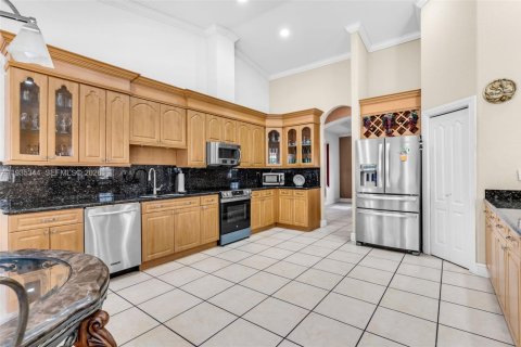 Купить виллу или дом в Майами, Флорида 4 спальни, 283.72м2, № 2088480 - фото 16