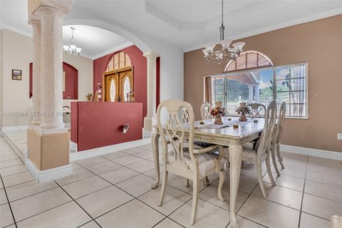 Купить виллу или дом в Майами, Флорида 4 спальни, 283.72м2, № 2088480 - фото 9
