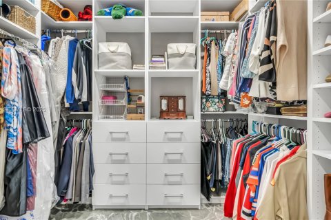 Casa en venta en Jupiter, Florida, 5 dormitorios, 256.97 m2 № 1992168 - foto 19