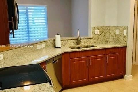 Touwnhouse à louer à Doral, Floride: 4 chambres, 196.77 m2 № 1897629 - photo 3