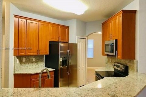 Touwnhouse à louer à Doral, Floride: 4 chambres, 196.77 m2 № 1897629 - photo 2