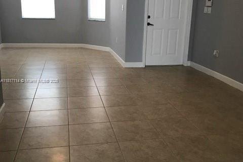 Touwnhouse à louer à Doral, Floride: 4 chambres, 196.77 m2 № 1897629 - photo 14