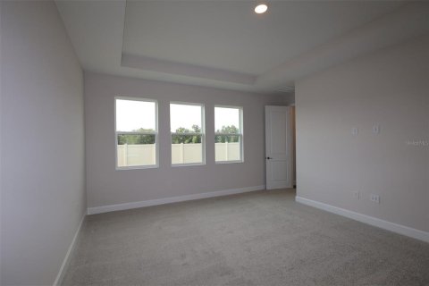 House in Apopka, Florida 4 bedrooms, 256.69 sq.m. № 2092733 - photo 6
