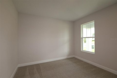 House in Apopka, Florida 4 bedrooms, 256.69 sq.m. № 2092733 - photo 12