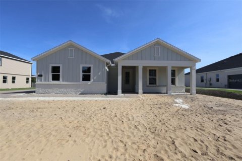 House in Apopka, Florida 4 bedrooms, 256.69 sq.m. № 2092733