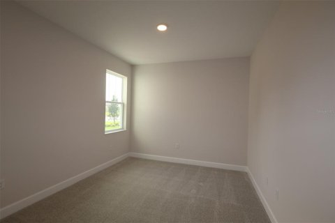 House in Apopka, Florida 4 bedrooms, 256.69 sq.m. № 2092733 - photo 9