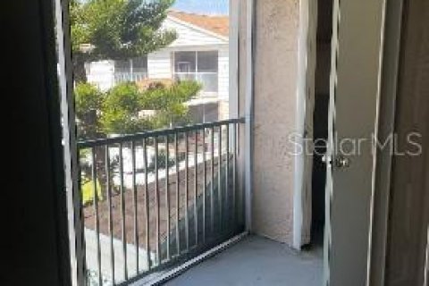 Apartamento en alquiler en Tampa, Florida, 2 dormitorios, 90.49 m2 № 2123118 - foto 3