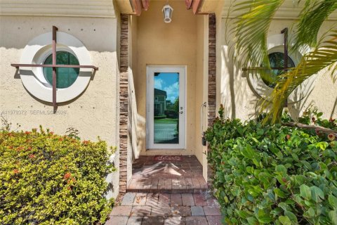 Villa ou maison à vendre à Cutler Bay, Floride: 3 chambres, 162.49 m2 № 2049360 - photo 5