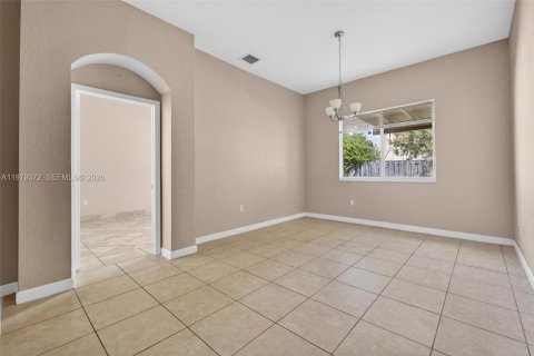 Villa ou maison à vendre à Cutler Bay, Floride: 3 chambres, 162.49 m2 № 2049360 - photo 18