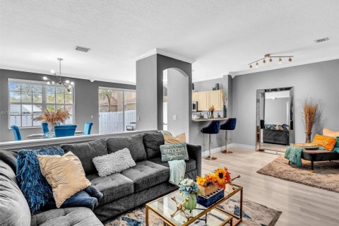 Adosado en venta en Sunrise, Florida, 4 dormitorios, 171.68 m2 № 1963527 - foto 10