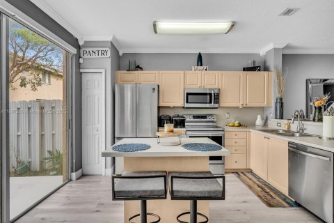 Adosado en venta en Sunrise, Florida, 4 dormitorios, 171.68 m2 № 1963527 - foto 15