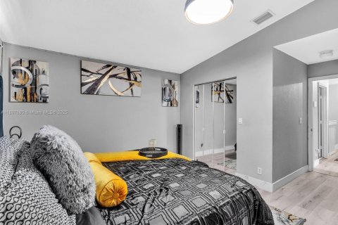 Adosado en venta en Sunrise, Florida, 4 dormitorios, 171.68 m2 № 1963527 - foto 27