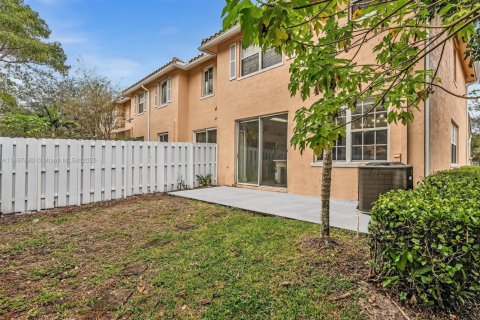 Adosado en venta en Sunrise, Florida, 4 dormitorios, 171.68 m2 № 1963527 - foto 24