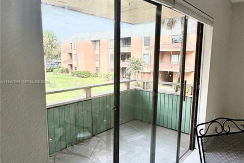 Снять в аренду квартиру в Хайалиа, Флорида 2 спальни, 99.41м2, № 2003801 - фото 22