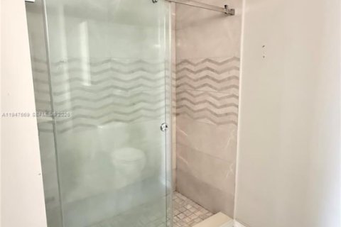 Снять в аренду квартиру в Хайалиа, Флорида 2 спальни, 99.41м2, № 2003801 - фото 18