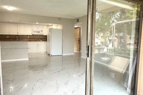 Снять в аренду квартиру в Хайалиа, Флорида 2 спальни, 99.41м2, № 2003801 - фото 26