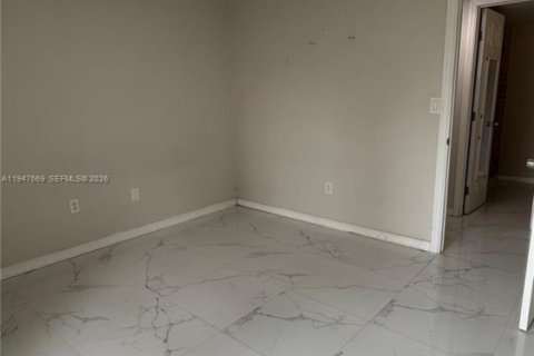 Снять в аренду квартиру в Хайалиа, Флорида 2 спальни, 99.41м2, № 2003801 - фото 20