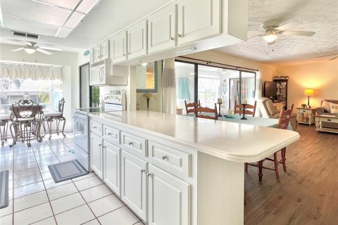 House in Lake Placid, Florida 2 bedrooms, 157 sq.m. № 1565010 - photo 9