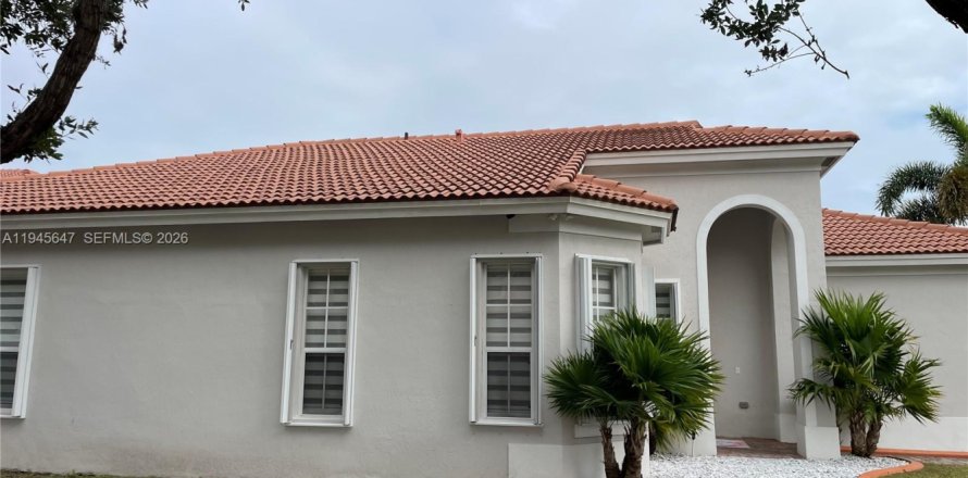 Casa en Homestead, Florida 4 dormitorios, 169.08 m2 № 2054548